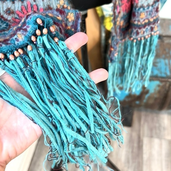 Vismaya Soft Wool Blend Beauty! Absolutely Gorgeous, 82” End to End, Great Cond. - Picture 4 of 11